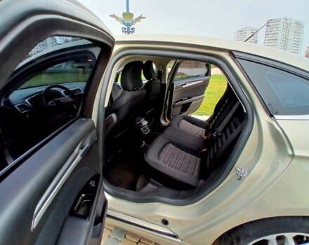 Бежевый Форд Фьюжн, объемом двигателя 2.5 л и пробегом 162 тыс. км за 9500 $, фото 7 на Automoto.ua