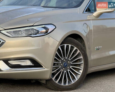 Бежевый Форд Фьюжн, объемом двигателя 2 л и пробегом 74 тыс. км за 15900 $, фото 3 на Automoto.ua