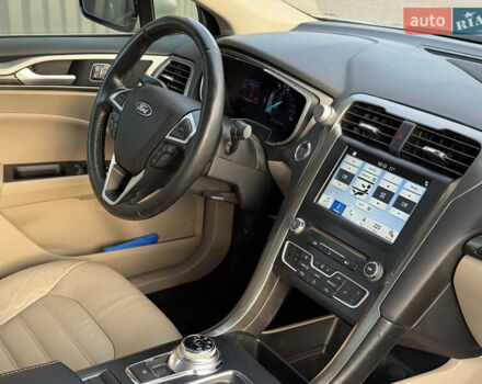 Бежевый Форд Фьюжн, объемом двигателя 2 л и пробегом 74 тыс. км за 15900 $, фото 39 на Automoto.ua