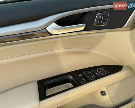 Бежевый Форд Фьюжн, объемом двигателя 2 л и пробегом 74 тыс. км за 15900 $, фото 33 на Automoto.ua