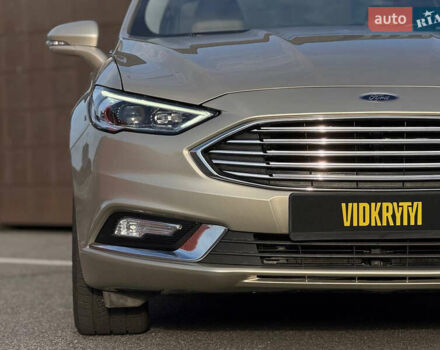 Бежевый Форд Фьюжн, объемом двигателя 2 л и пробегом 74 тыс. км за 15900 $, фото 5 на Automoto.ua