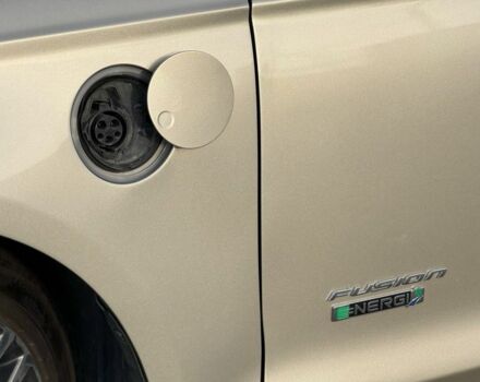 Бежевый Форд Фьюжн, объемом двигателя 2 л и пробегом 74 тыс. км за 15900 $, фото 6 на Automoto.ua