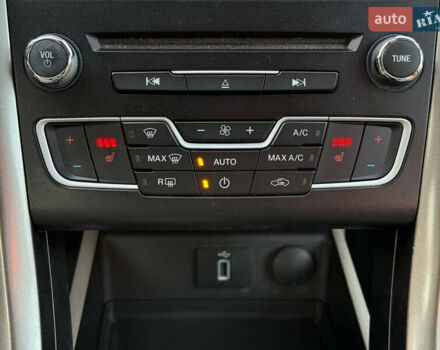 Бежевый Форд Фьюжн, объемом двигателя 2 л и пробегом 74 тыс. км за 15900 $, фото 29 на Automoto.ua