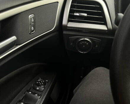 Бежевый Форд Фьюжн, объемом двигателя 1.5 л и пробегом 119 тыс. км за 14000 $, фото 24 на Automoto.ua