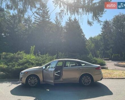 Бежевый Форд Фьюжн, объемом двигателя 2 л и пробегом 200 тыс. км за 15000 $, фото 2 на Automoto.ua