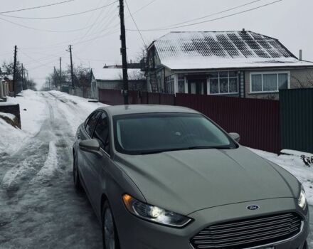 Бежевый Форд Фьюжн, объемом двигателя 2.5 л и пробегом 230 тыс. км за 9999 $, фото 1 на Automoto.ua