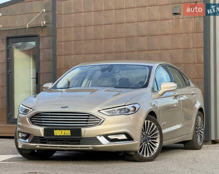 Бежевий Форд Фьюжен, об'ємом двигуна 2 л та пробігом 74 тис. км за 14800 $, фото 1 на Automoto.ua