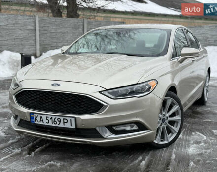 Бежевый Форд Фьюжн, объемом двигателя 2 л и пробегом 140 тыс. км за 12500 $, фото 1 на Automoto.ua