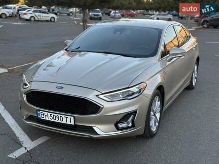 Форд Фьюжен 2018 у Одесі на Automoto.ua Бежевий Форд Фьюжен, об'ємом двигуна 2 л та пробігом 94 тис. км за 16999 $, фото 1 на Automoto.ua