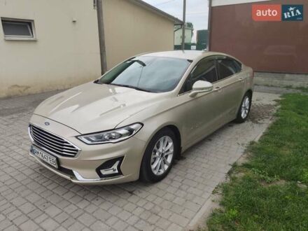 Форд Фьюжн 2018 в Любаре на Automoto.ua Бежевый Форд Фьюжн, объемом двигателя 2 л и пробегом 134 тыс. км за 15400 $, фото 1 на Automoto.ua