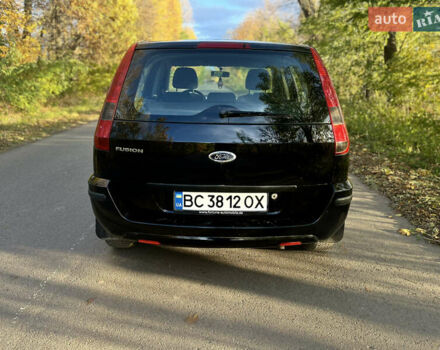 Форд Фьюжен 2002 у Хмельницькому на Automoto.ua Чорний Форд Фьюжен, об'ємом двигуна 1.6 л та пробігом 207 тис. км за 4200 $, фото 8 на Automoto.ua