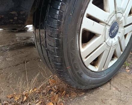 Чорний Форд Фьюжен, об'ємом двигуна 1.6 л та пробігом 252 тис. км за 4500 $, фото 3 на Automoto.ua