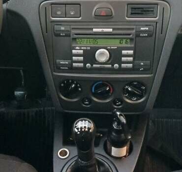 Черный Форд Фьюжн, объемом двигателя 1.4 л и пробегом 237 тыс. км за 4200 $, фото 5 на Automoto.ua