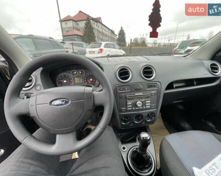 Черный Форд Фьюжн, объемом двигателя 1.4 л и пробегом 168 тыс. км за 4200 $, фото 18 на Automoto.ua