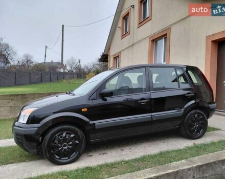 Черный Форд Фьюжн, объемом двигателя 1.4 л и пробегом 180 тыс. км за 4550 $, фото 6 на Automoto.ua