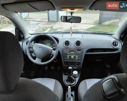 Черный Форд Фьюжн, объемом двигателя 1.4 л и пробегом 180 тыс. км за 4550 $, фото 8 на Automoto.ua