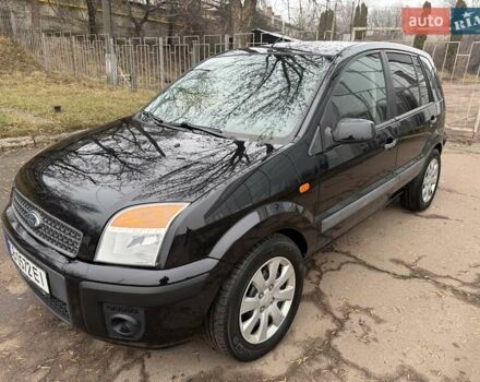 Черный Форд Фьюжн, объемом двигателя 1.4 л и пробегом 216 тыс. км за 3890 $, фото 3 на Automoto.ua