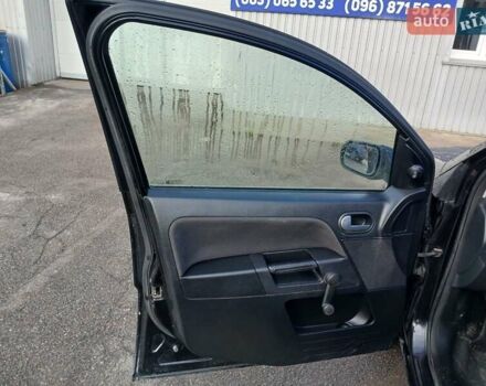 Черный Форд Фьюжн, объемом двигателя 1.4 л и пробегом 185 тыс. км за 5100 $, фото 10 на Automoto.ua