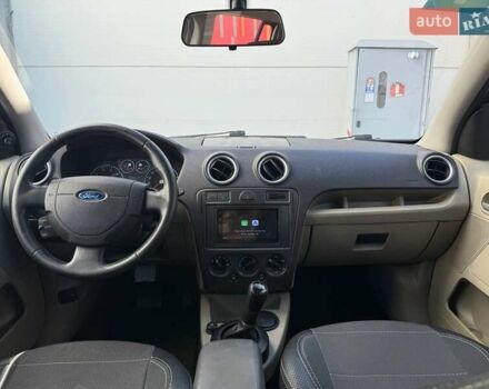 Черный Форд Фьюжн, объемом двигателя 1.4 л и пробегом 235 тыс. км за 4290 $, фото 12 на Automoto.ua