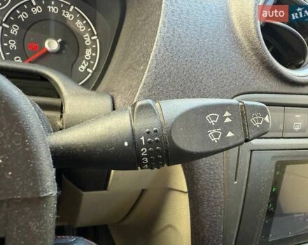 Черный Форд Фьюжн, объемом двигателя 1.4 л и пробегом 235 тыс. км за 4290 $, фото 19 на Automoto.ua