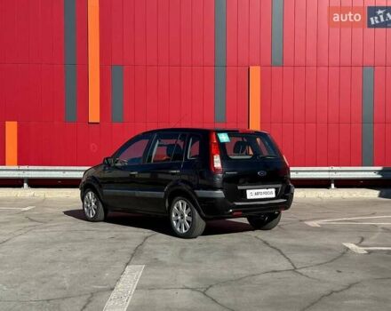 Черный Форд Фьюжн, объемом двигателя 1.4 л и пробегом 235 тыс. км за 4290 $, фото 4 на Automoto.ua