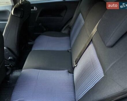 Форд Фьюжен 2007 у Запоріжжя на Automoto.ua Чорний Форд Фьюжен, об'ємом двигуна 1.4 л та пробігом 133 тис. км за 4800 $, фото 14 на Automoto.ua