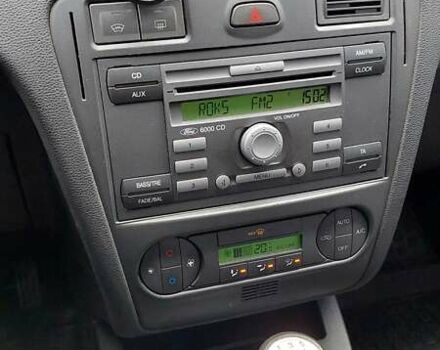 Черный Форд Фьюжн, объемом двигателя 1.6 л и пробегом 318 тыс. км за 4200 $, фото 12 на Automoto.ua