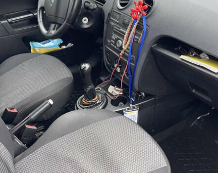 Форд Фьюжен 2007 у Києві на Automoto.ua Чорний Форд Фьюжен, об'ємом двигуна 1.4 л та пробігом 310 тис. км за 4400 $, фото 8 на Automoto.ua