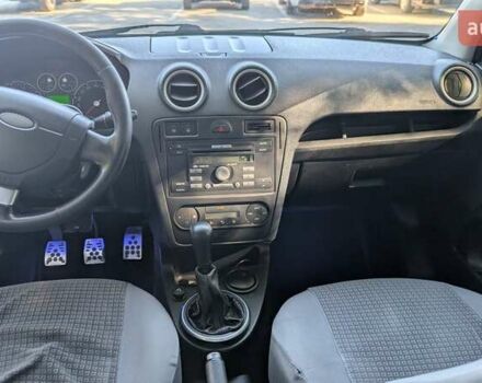 Форд Фьюжн 2008 в Тернополе на Automoto.ua Черный Форд Фьюжн, объемом двигателя 1.6 л и пробегом 284 тыс. км за 4600 $, фото 12 на Automoto.ua