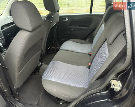 Черный Форд Фьюжн, объемом двигателя 1.6 л и пробегом 147 тыс. км за 4300 $, фото 9 на Automoto.ua