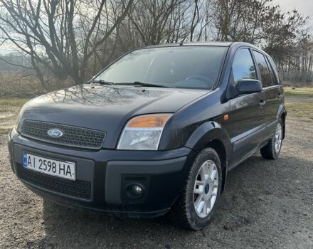 Черный Форд Фьюжн, объемом двигателя 1.4 л и пробегом 267 тыс. км за 4000 $, фото 2 на Automoto.ua