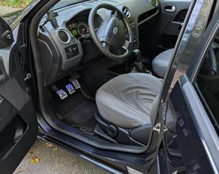 Форд Фьюжн 2008 в Тернополе на Automoto.ua Черный Форд Фьюжн, объемом двигателя 1.6 л и пробегом 284 тыс. км за 4600 $, фото 9 на Automoto.ua