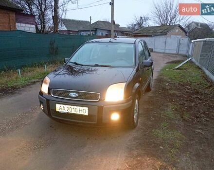 Черный Форд Фьюжн, объемом двигателя 1.6 л и пробегом 180 тыс. км за 4550 $, фото 11 на Automoto.ua