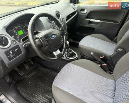 Черный Форд Фьюжн, объемом двигателя 1.6 л и пробегом 147 тыс. км за 4300 $, фото 7 на Automoto.ua