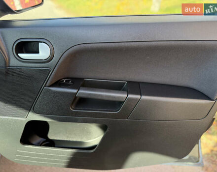 Чорний Форд Фьюжен, об'ємом двигуна 1.4 л та пробігом 174 тис. км за 6000 $, фото 46 на Automoto.ua