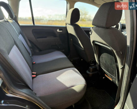 Чорний Форд Фьюжен, об'ємом двигуна 1.4 л та пробігом 174 тис. км за 6000 $, фото 57 на Automoto.ua