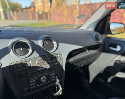 Чорний Форд Фьюжен, об'ємом двигуна 1.4 л та пробігом 174 тис. км за 6000 $, фото 32 на Automoto.ua