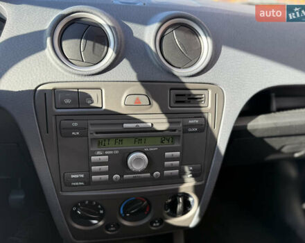 Чорний Форд Фьюжен, об'ємом двигуна 1.4 л та пробігом 174 тис. км за 6000 $, фото 36 на Automoto.ua