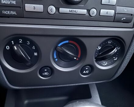 Черный Форд Фьюжн, объемом двигателя 1.4 л и пробегом 174 тыс. км за 6000 $, фото 15 на Automoto.ua