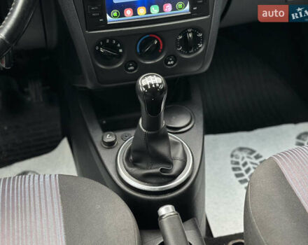 Черный Форд Фьюжн, объемом двигателя 1.6 л и пробегом 149 тыс. км за 4650 $, фото 34 на Automoto.ua