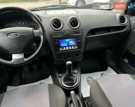Черный Форд Фьюжн, объемом двигателя 1.6 л и пробегом 149 тыс. км за 4650 $, фото 32 на Automoto.ua