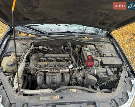 Черный Форд Фьюжн, объемом двигателя 2.49 л и пробегом 332 тыс. км за 6000 $, фото 5 на Automoto.ua