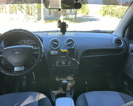 Черный Форд Фьюжн, объемом двигателя 1.39 л и пробегом 320 тыс. км за 4500 $, фото 11 на Automoto.ua