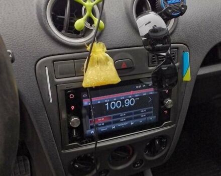 Чорний Форд Фьюжен, об'ємом двигуна 1.4 л та пробігом 212 тис. км за 5400 $, фото 4 на Automoto.ua