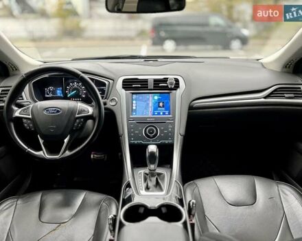 Черный Форд Фьюжн, объемом двигателя 2 л и пробегом 218 тыс. км за 11999 $, фото 30 на Automoto.ua