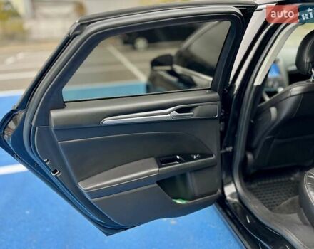 Черный Форд Фьюжн, объемом двигателя 2 л и пробегом 218 тыс. км за 11999 $, фото 27 на Automoto.ua