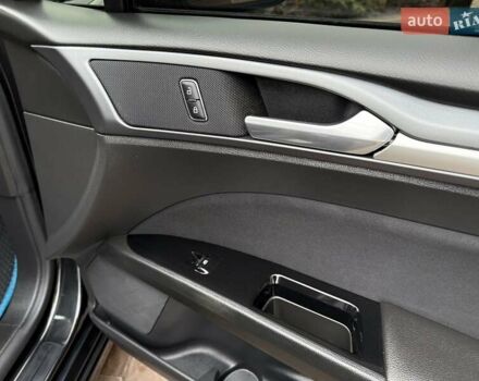 Чорний Форд Фьюжен, об'ємом двигуна 1.6 л та пробігом 181 тис. км за 8200 $, фото 59 на Automoto.ua