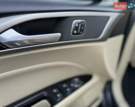 Черный Форд Фьюжн, объемом двигателя 1.6 л и пробегом 227 тыс. км за 7700 $, фото 25 на Automoto.ua