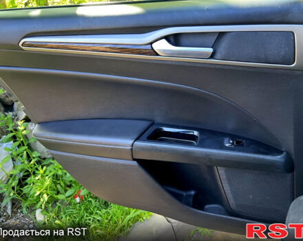 Черный Форд Фьюжн, объемом двигателя 2 л и пробегом 276 тыс. км за 8499 $, фото 7 на Automoto.ua