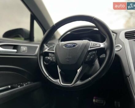 Черный Форд Фьюжн, объемом двигателя 2 л и пробегом 218 тыс. км за 11999 $, фото 31 на Automoto.ua